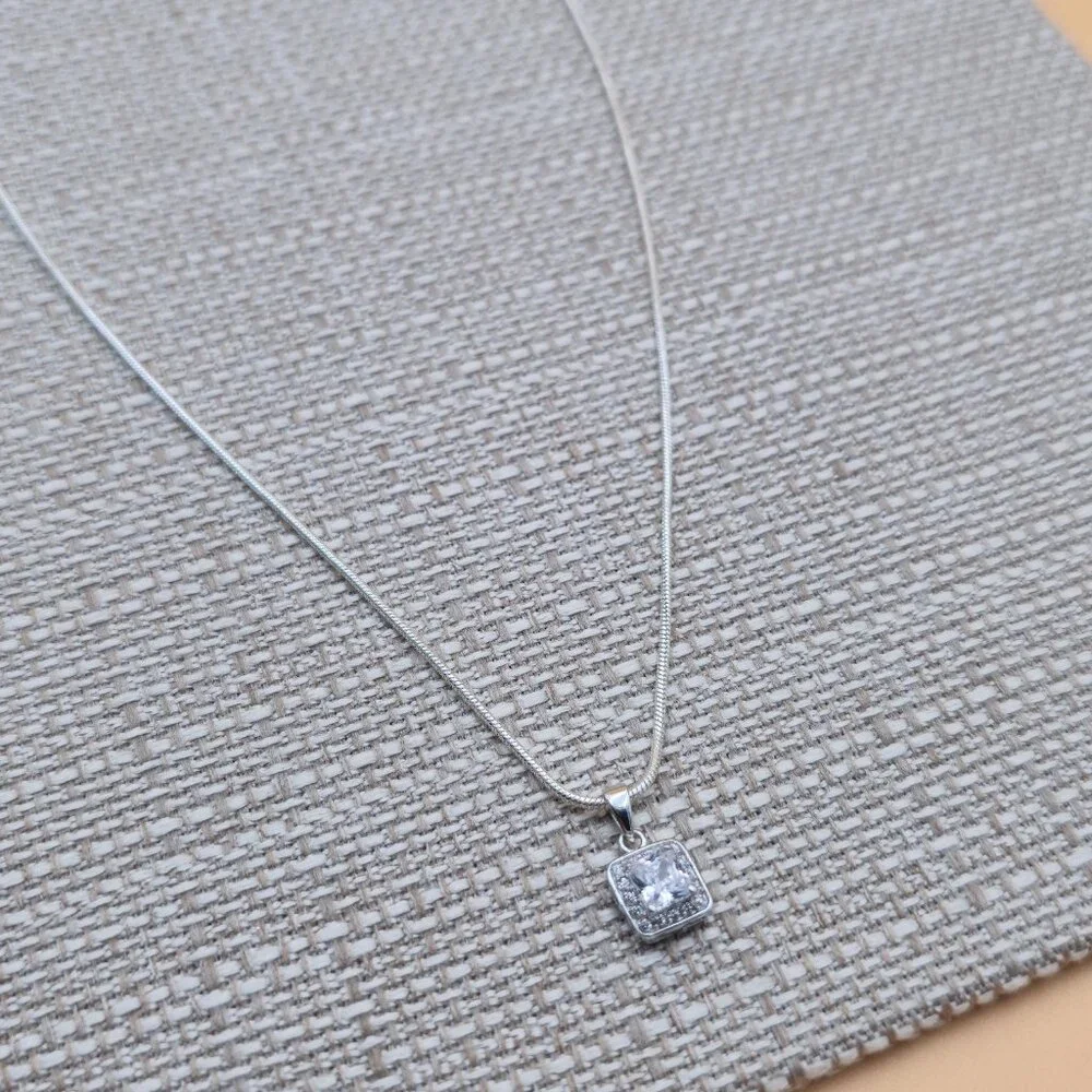 18 Inch Sterling Silver Square Cubic Zirconia Pendant Necklace A4786 - Picture 3 of 8